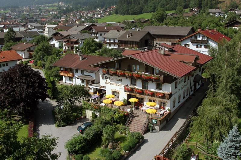 Hotel Edelweiss Fuegen Exterior photo